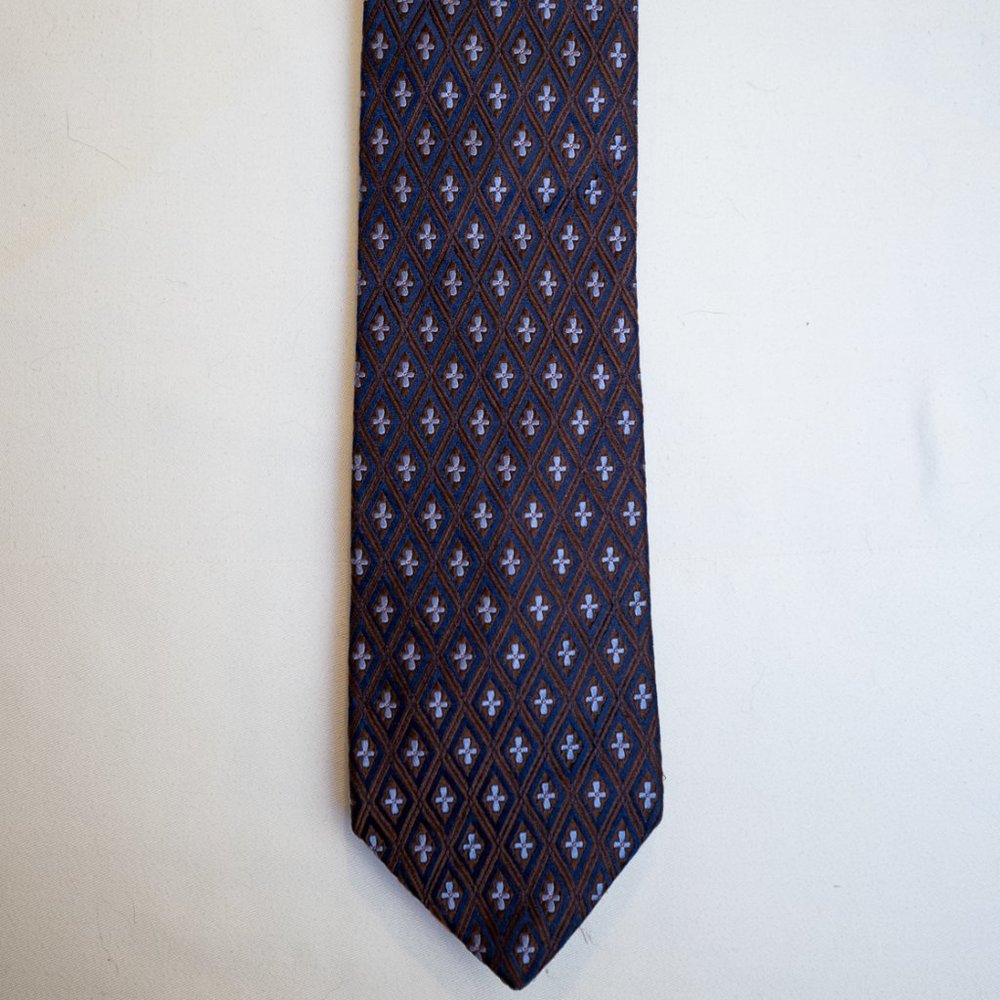 Ike Behar Men's dress tie pattern